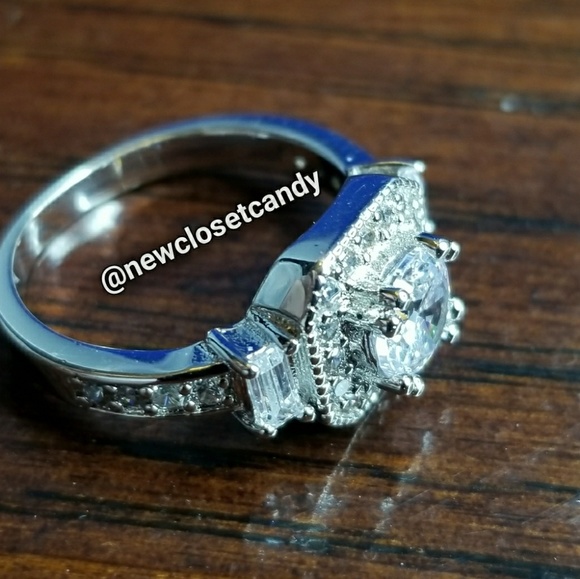 1ct  Engagement Ring Diamond Synthetic CZ - Picture 8 of 11